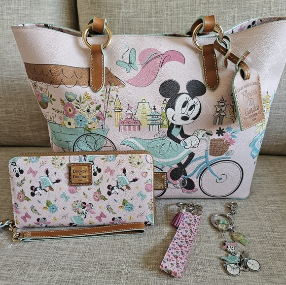 Disney Dooney & Bourke Epcot Flower & Garden 2020 Tote and Wallet Set, New - Picture 1 of 14